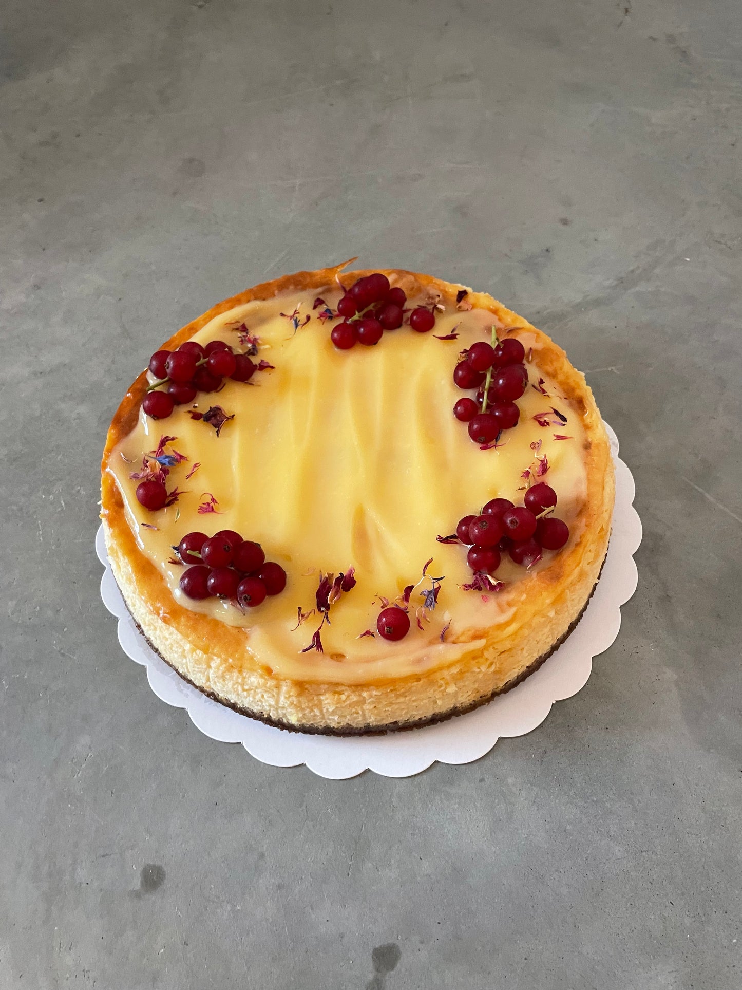 Lemon Curd Cheesecake (8-10)